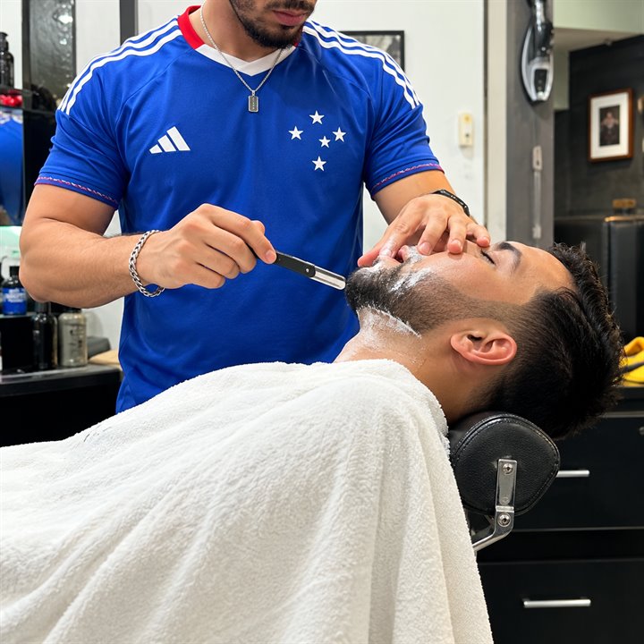 Serviço de acabamento e cuidado da barba